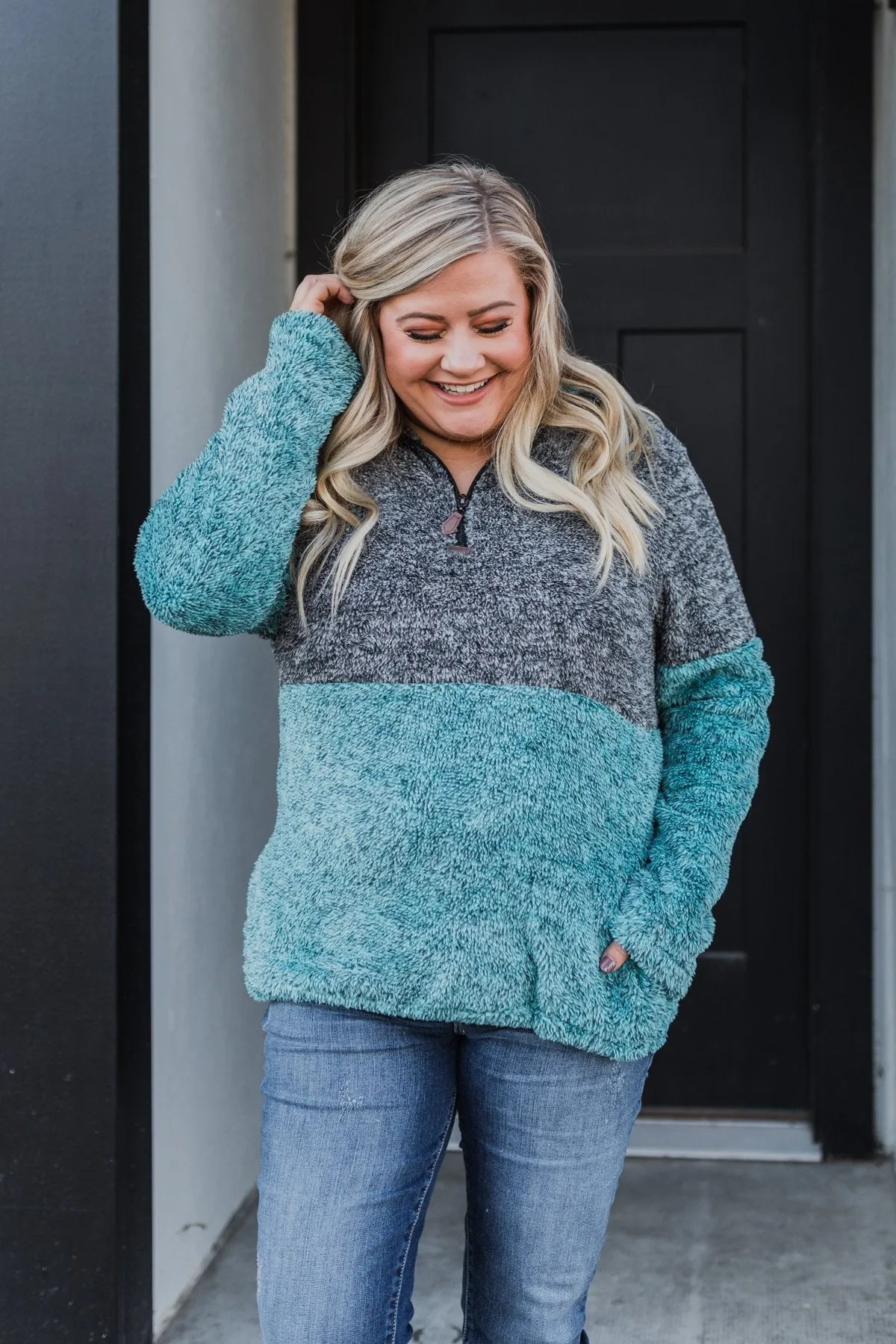 Adjustable Band Color Block Sherpa- Charcoal & Turquoise