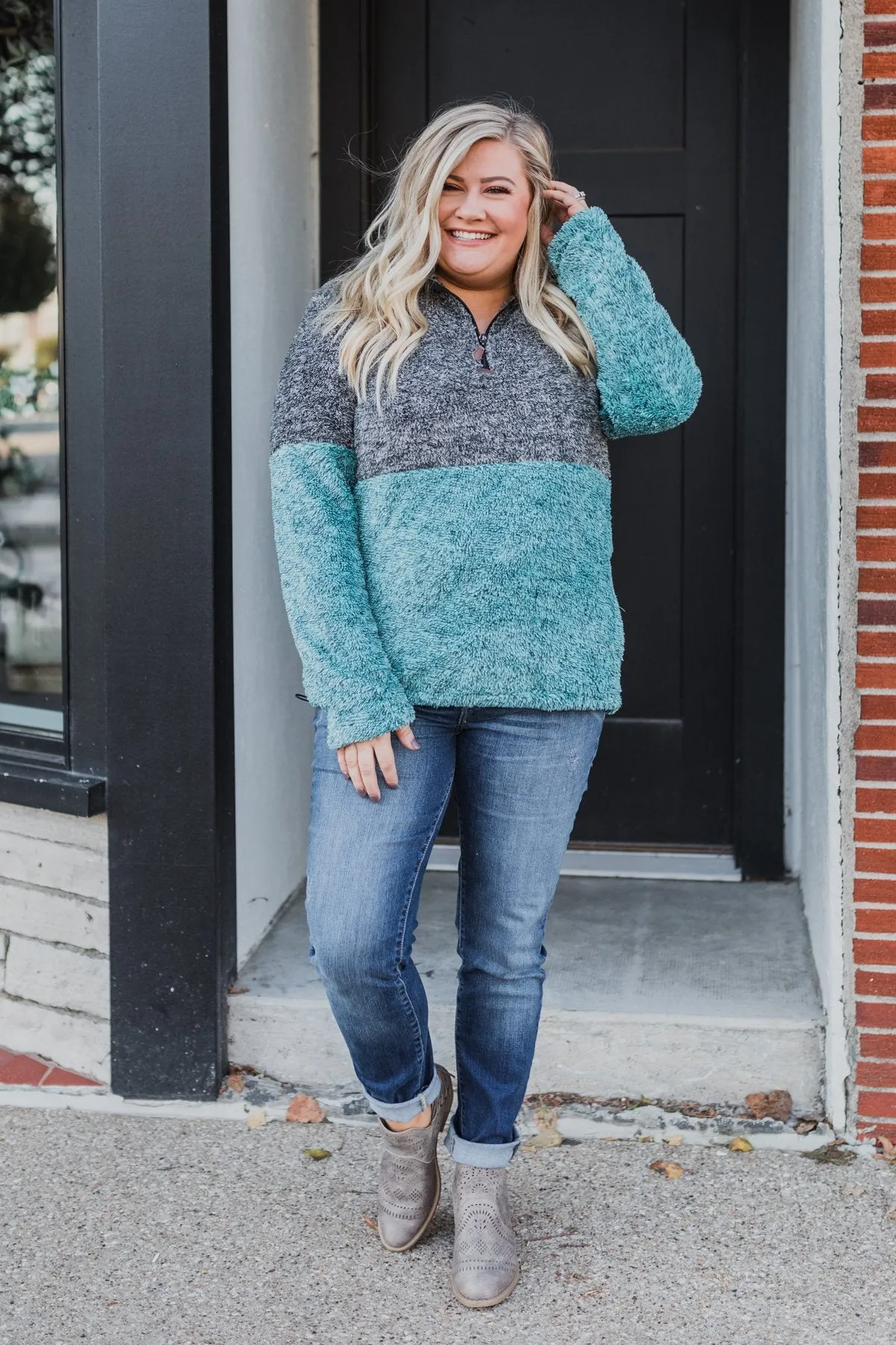 Adjustable Band Color Block Sherpa- Charcoal & Turquoise