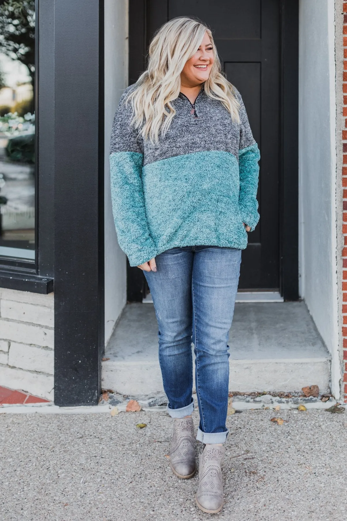 Adjustable Band Color Block Sherpa- Charcoal & Turquoise