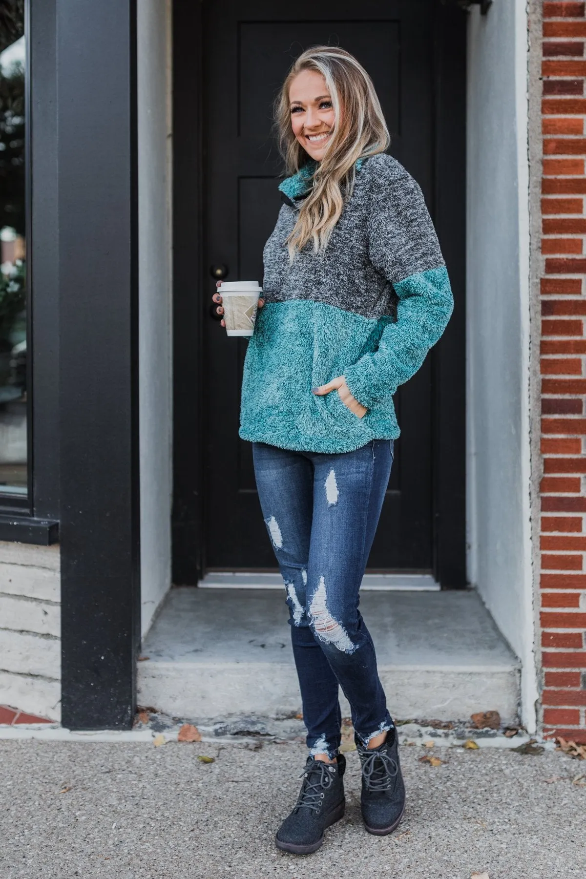 Adjustable Band Color Block Sherpa- Charcoal & Turquoise