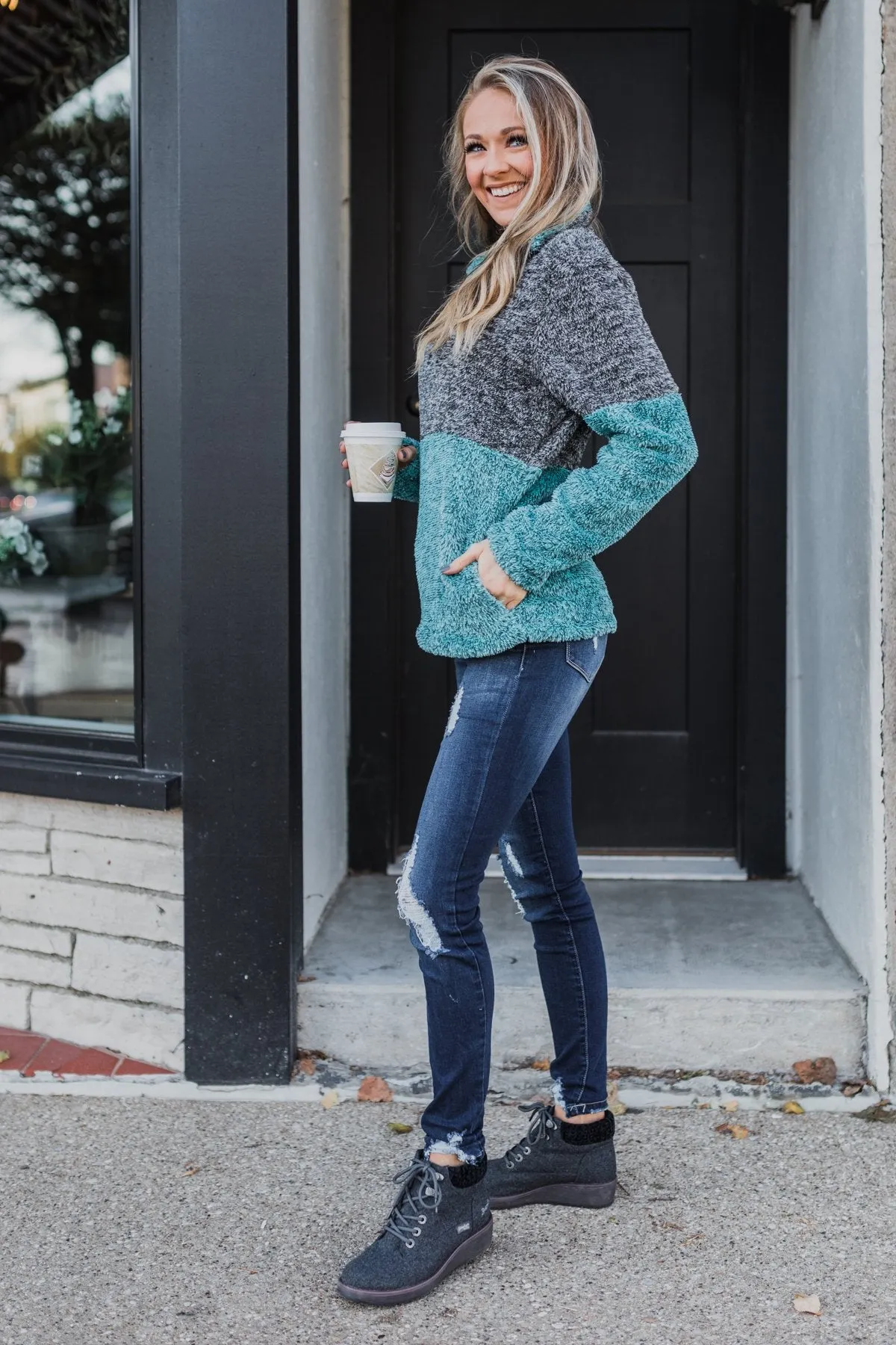 Adjustable Band Color Block Sherpa- Charcoal & Turquoise