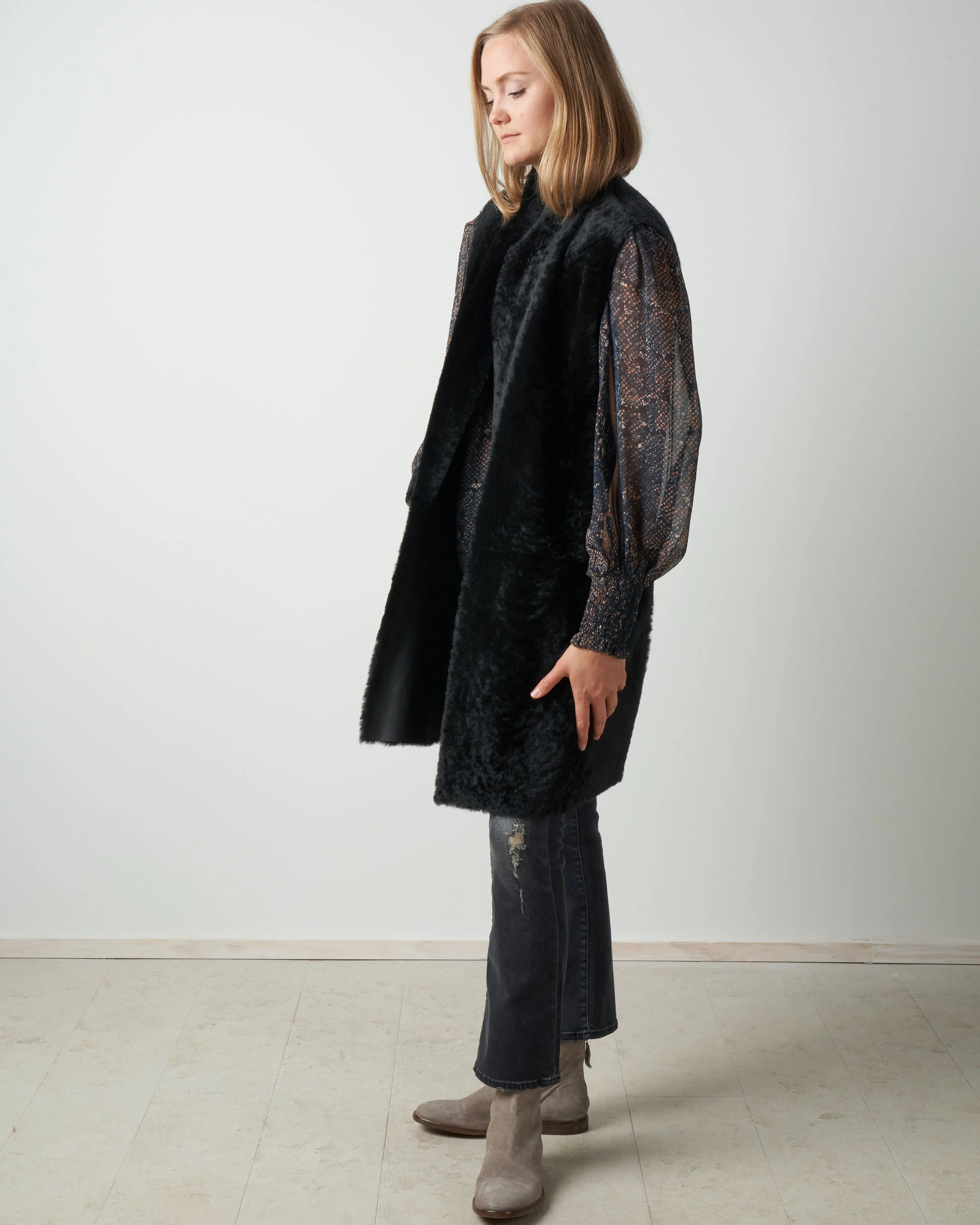 back knit and shearling crombie gilet - black