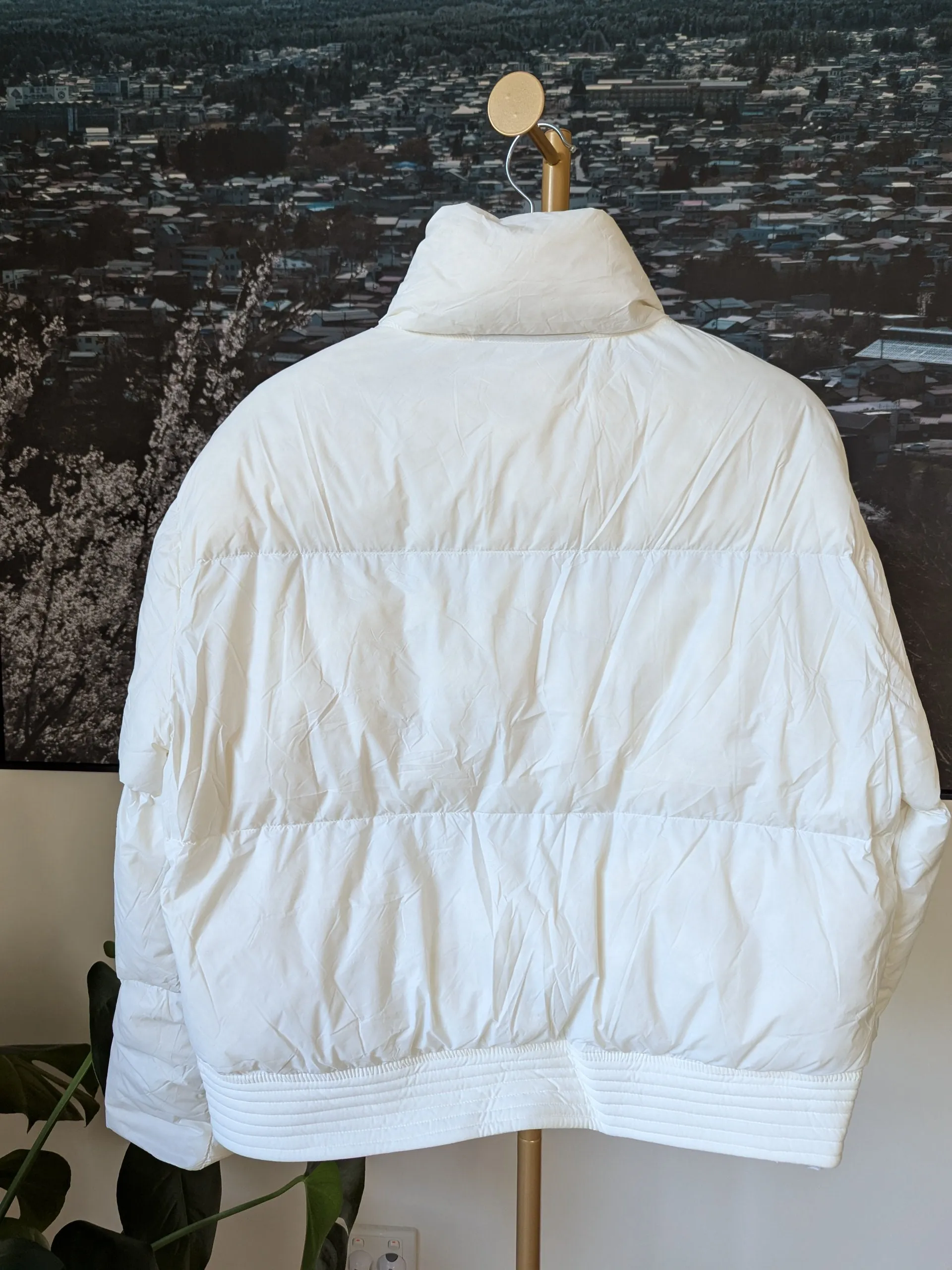 Brand New Goose Down Jacket Size 8-12 FREE SHIPPING 118 White