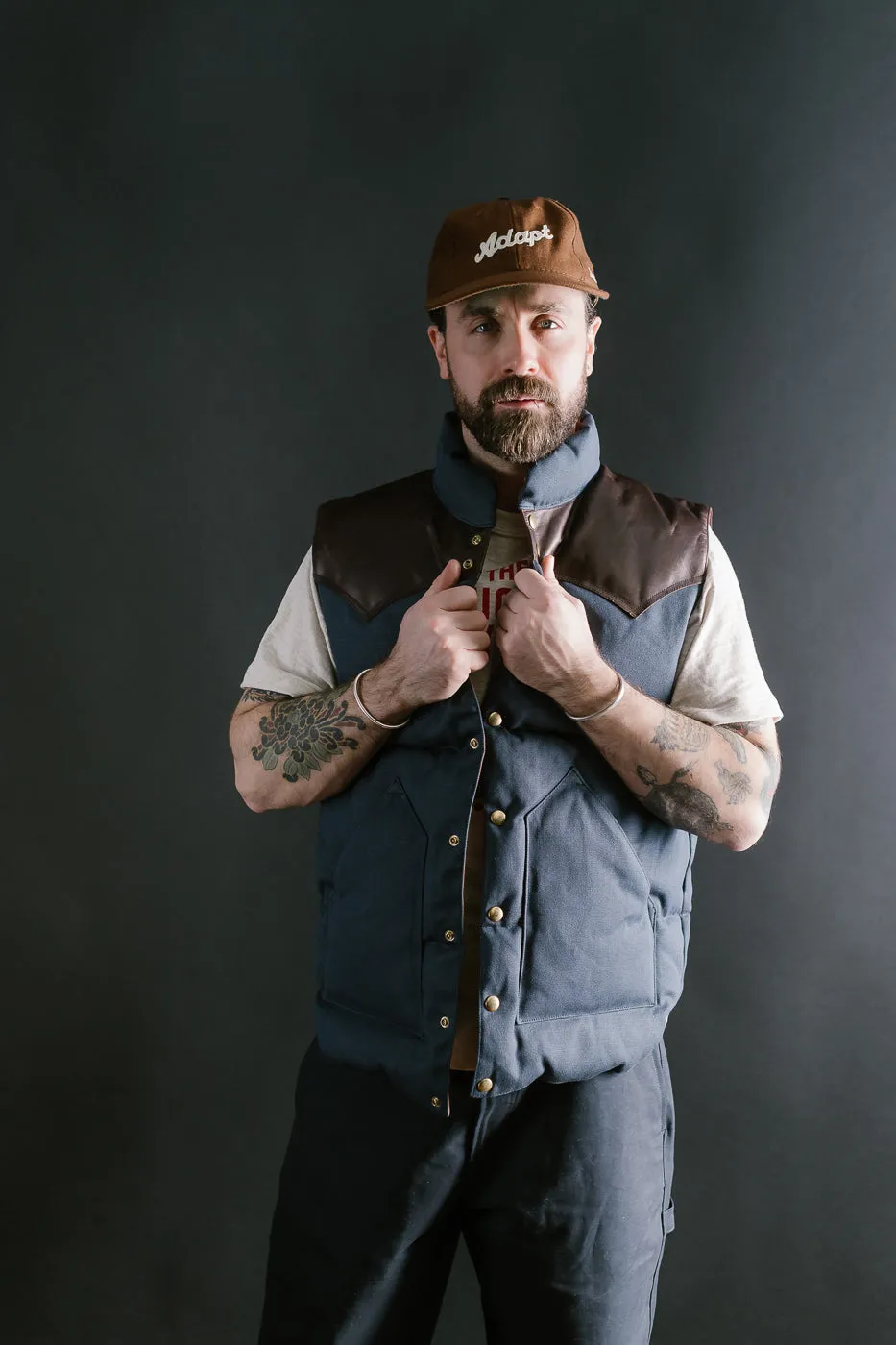 Lot 2223 - Rocky Mountain x Warehouse Canvas Down Vest - Navy