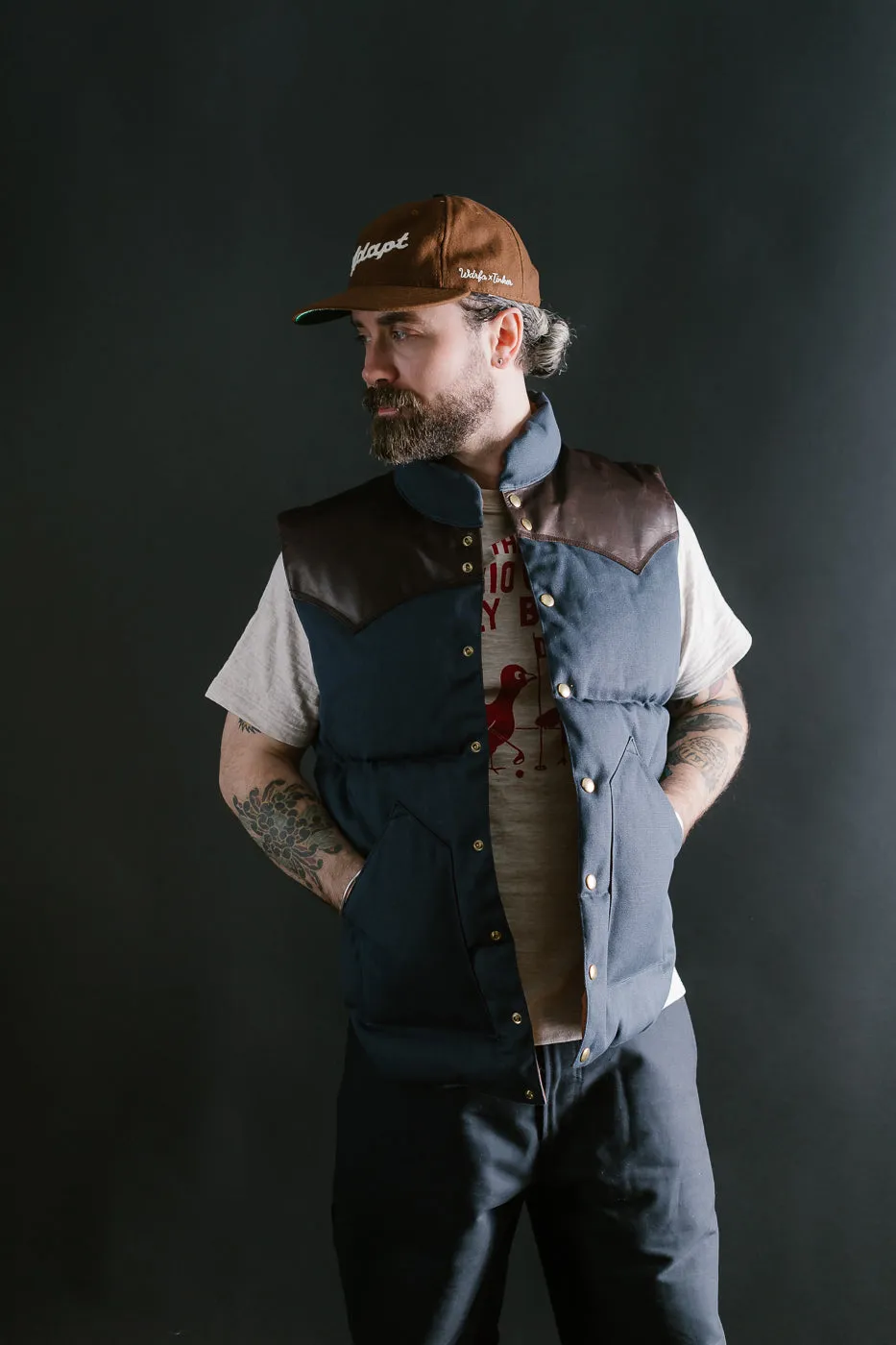 Lot 2223 - Rocky Mountain x Warehouse Canvas Down Vest - Navy