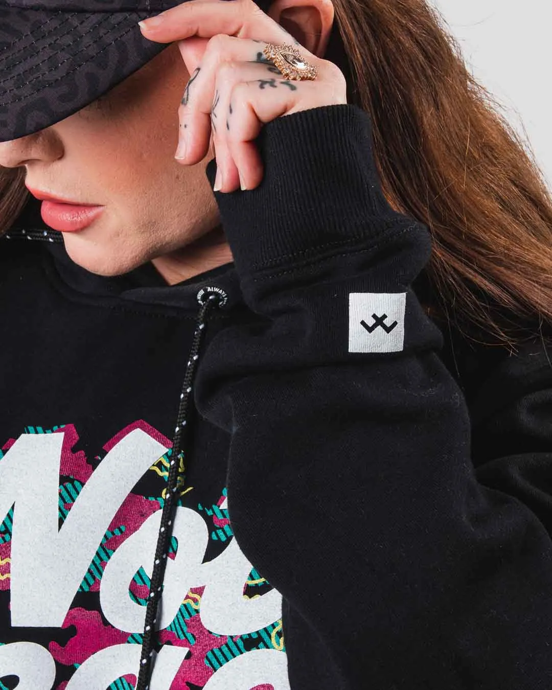 NOT DEAD YET - ELECTRIC - Hoodie - Black